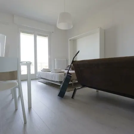 Little House With View * ארונה