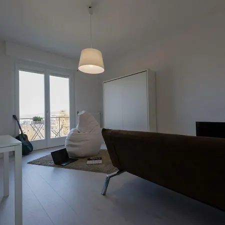 Апартаменты Little House With View